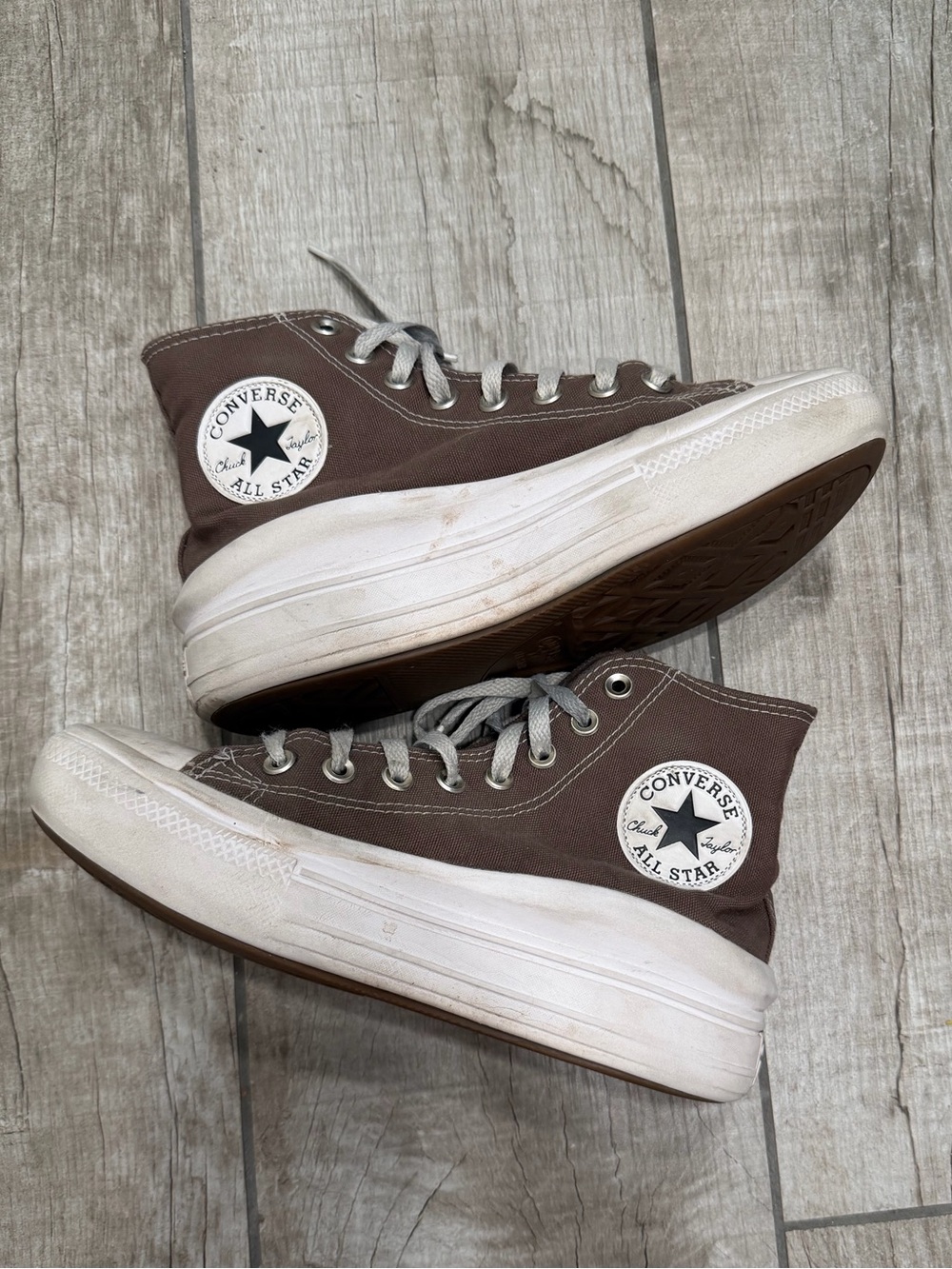 Converse platform High Top Sneakers in Brown with White Sole